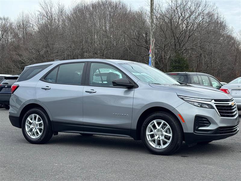 Used 2023 Chevrolet Equinox LS w/ LPO, Floor Liner Package image 5