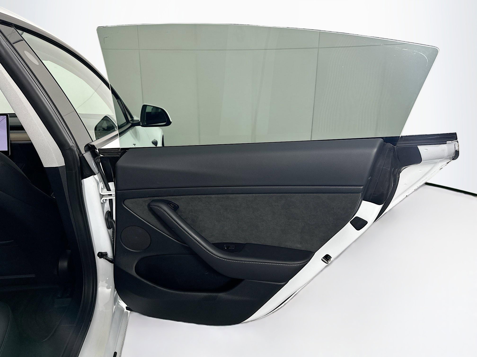 Used 2023 Tesla Model 3 Standard Range RWD image 30