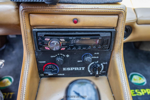 Used 1991 Lotus Esprit SE RWD image 37
