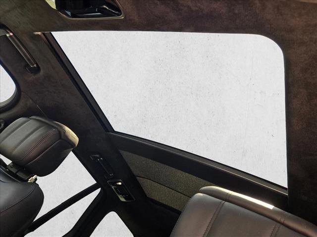 Used 2021 Land Rover Range Rover P525 Westminster Edition image 16