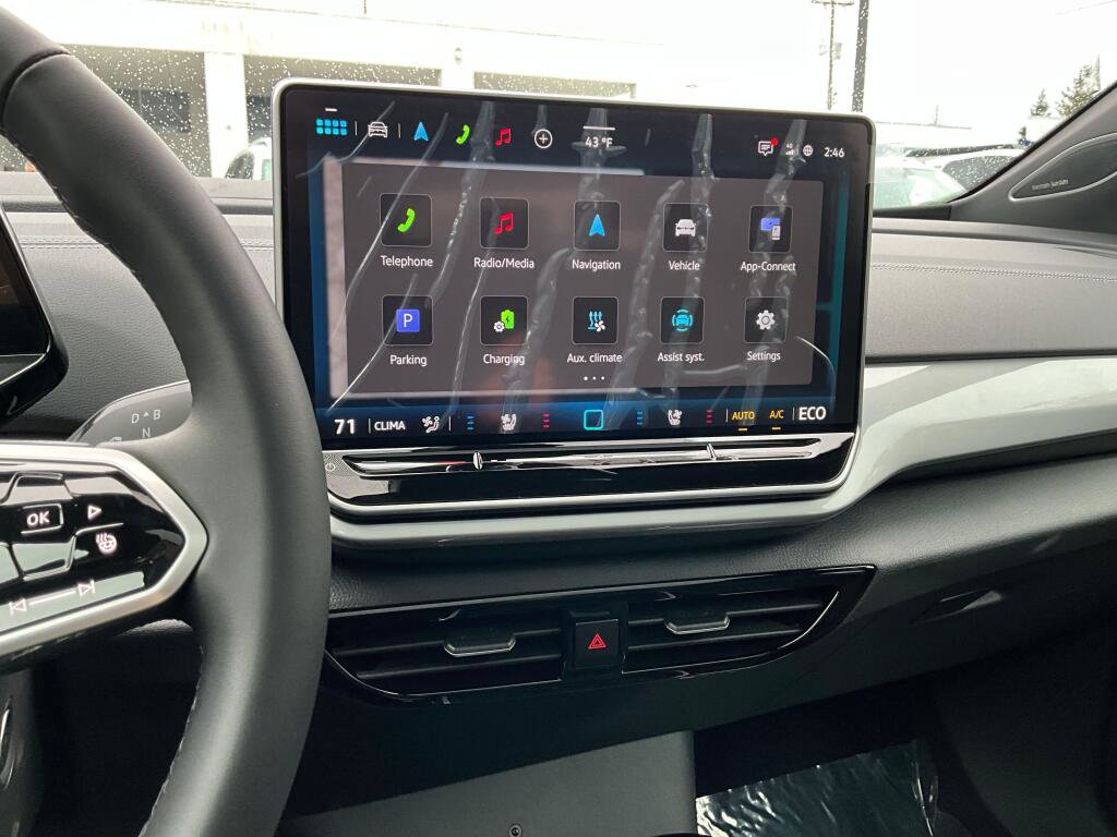 New 2026 Volkswagen ID.4 Pro S Plus image 17