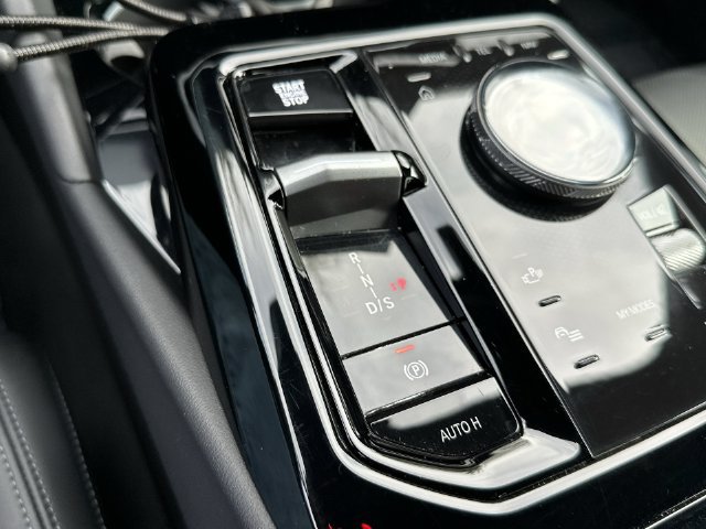 Used 2026 BMW 530i xDrive AWD/4WD image 20