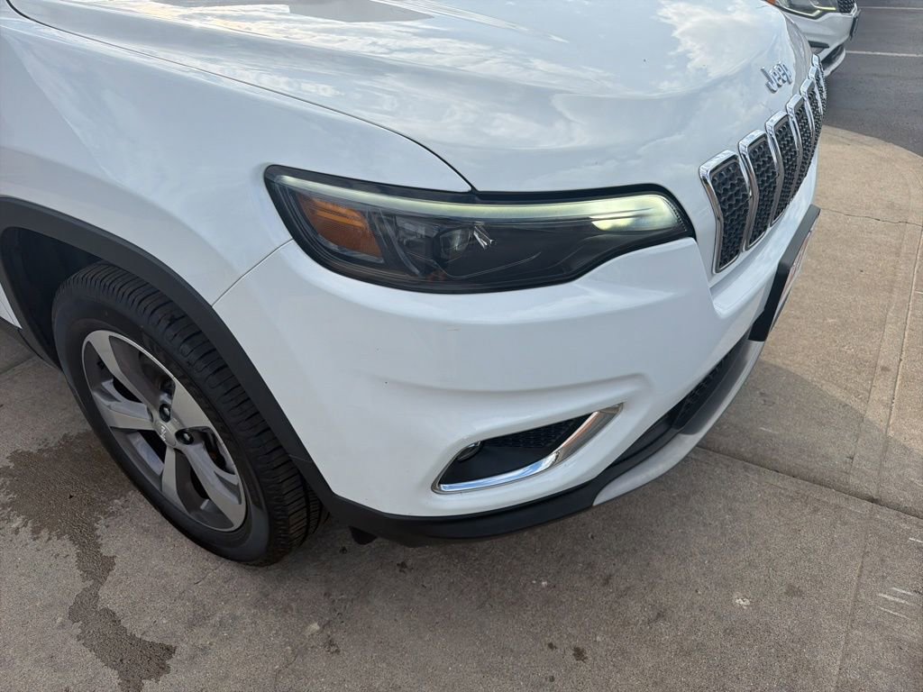 Used 2019 Jeep Cherokee Limited image 15