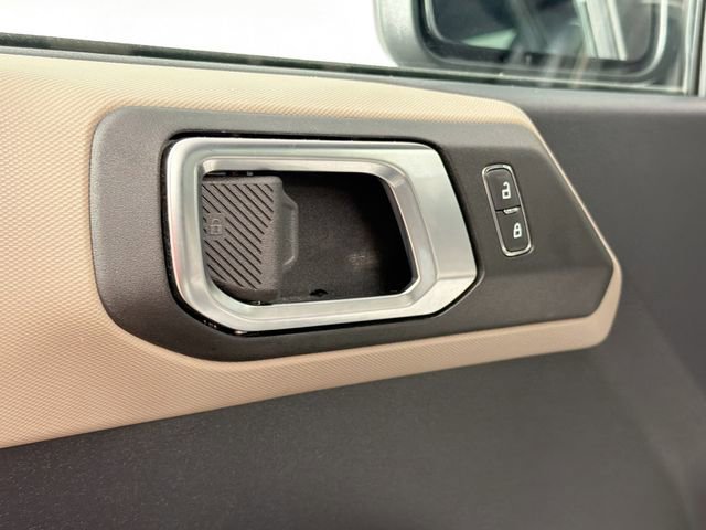 Used 2022 Ford Bronco Big Bend w/ Sasquatch Package image 18