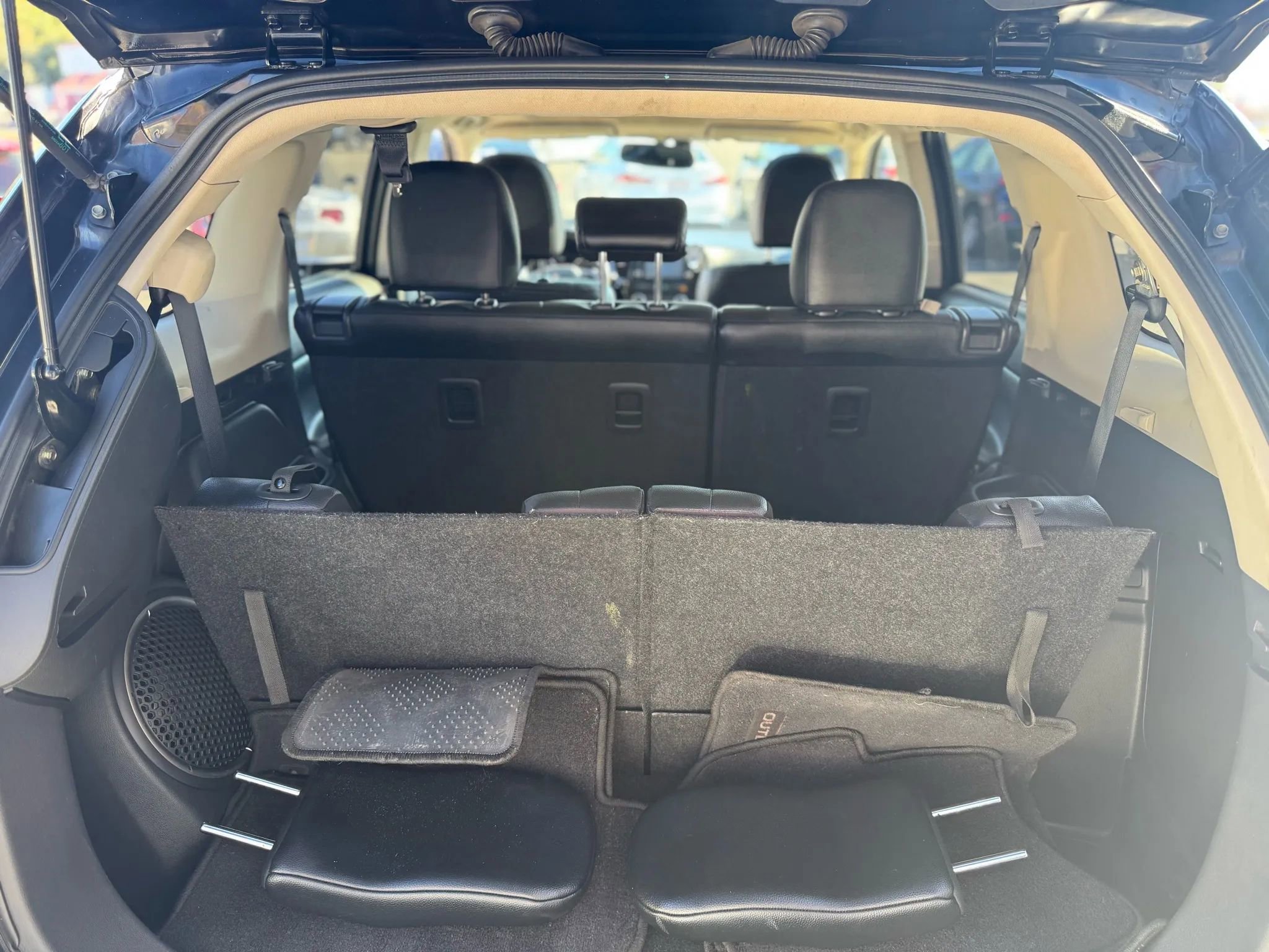 Used 2016 Mitsubishi Outlander GT image 17