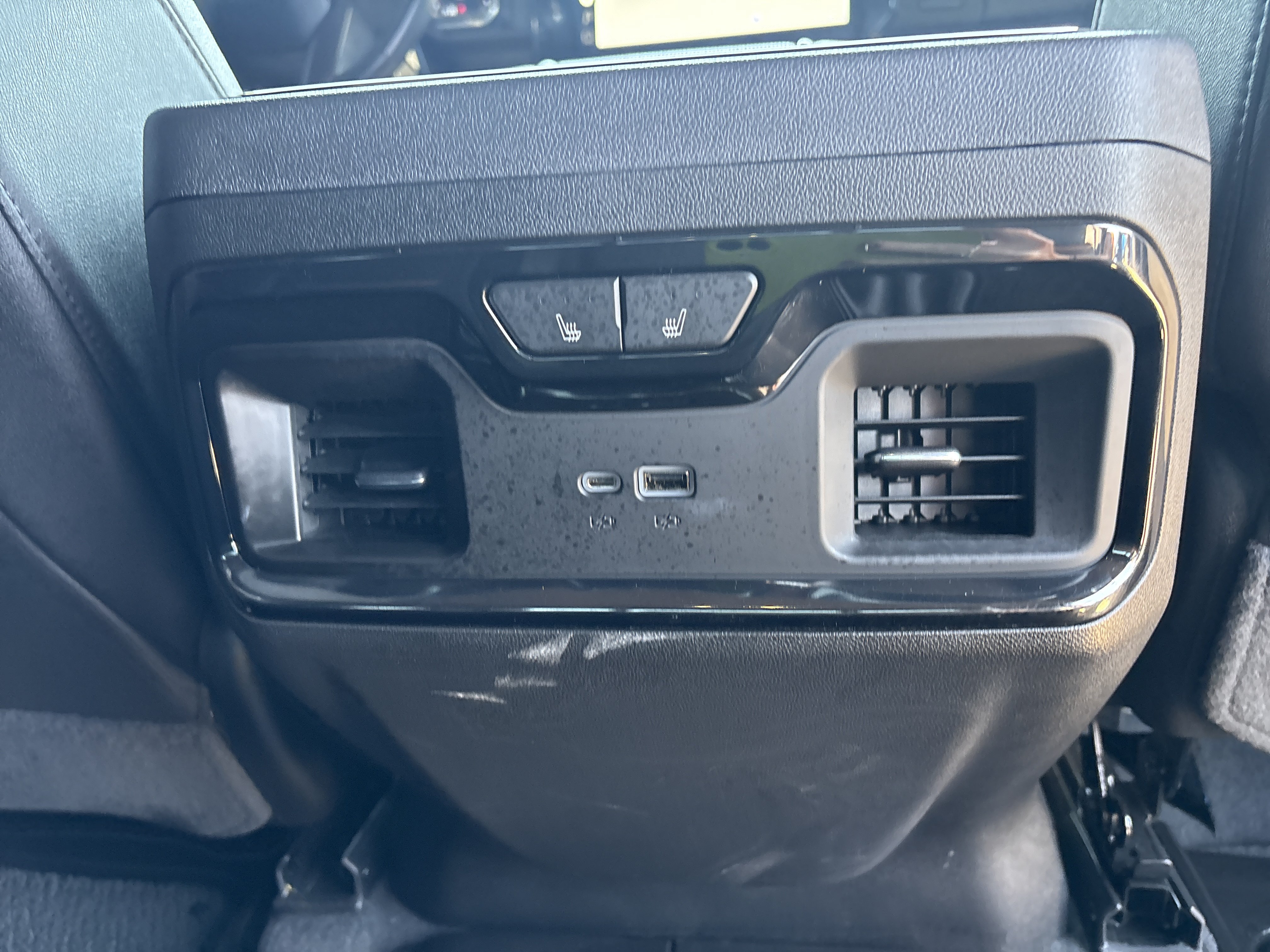 Used 2022 GMC Sierra 1500 AT4 w/ AT4 Premium Package AWD/4WD image 8