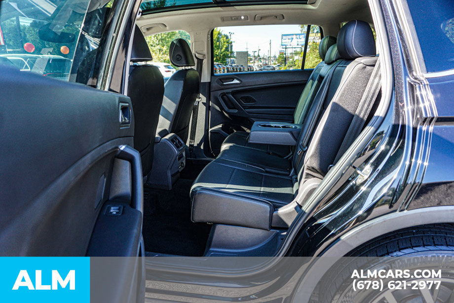 Used 2021 Volkswagen Tiguan SE w/ Panoramic Sunroof Package FWD image 20