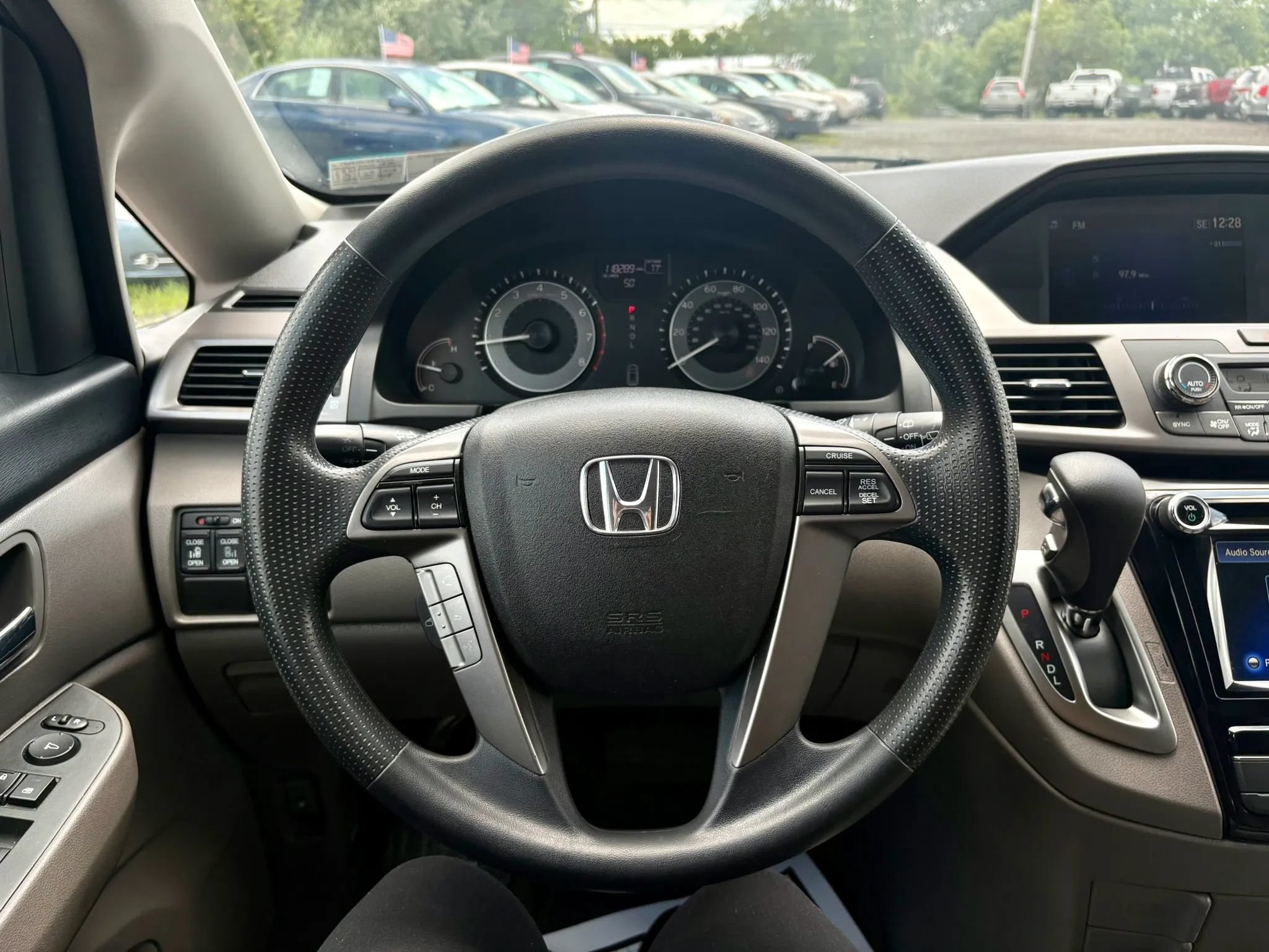 Used 2015 Honda Odyssey EX image 32