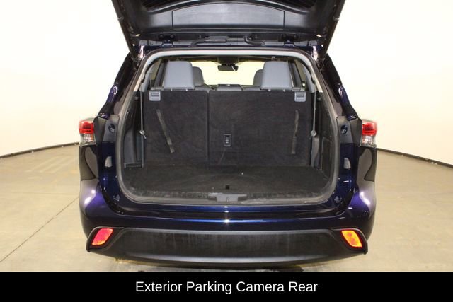Used 2023 Toyota Highlander XLE image 15