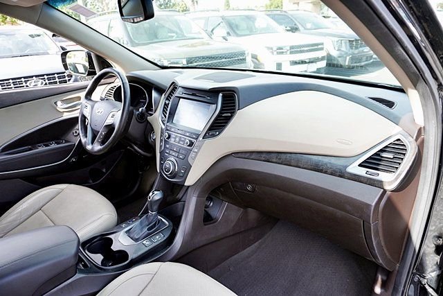 Used 2017 Hyundai Santa Fe Sport w/ 2.4L Tech Package 04 FWD image 10