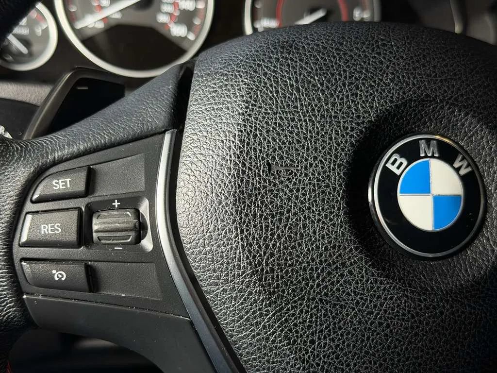 Used 2018 BMW 328d Sedan RWD image 31