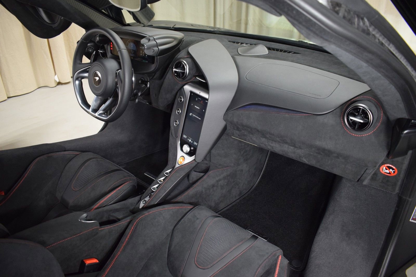 New 2026 McLaren 750S RWD image 21