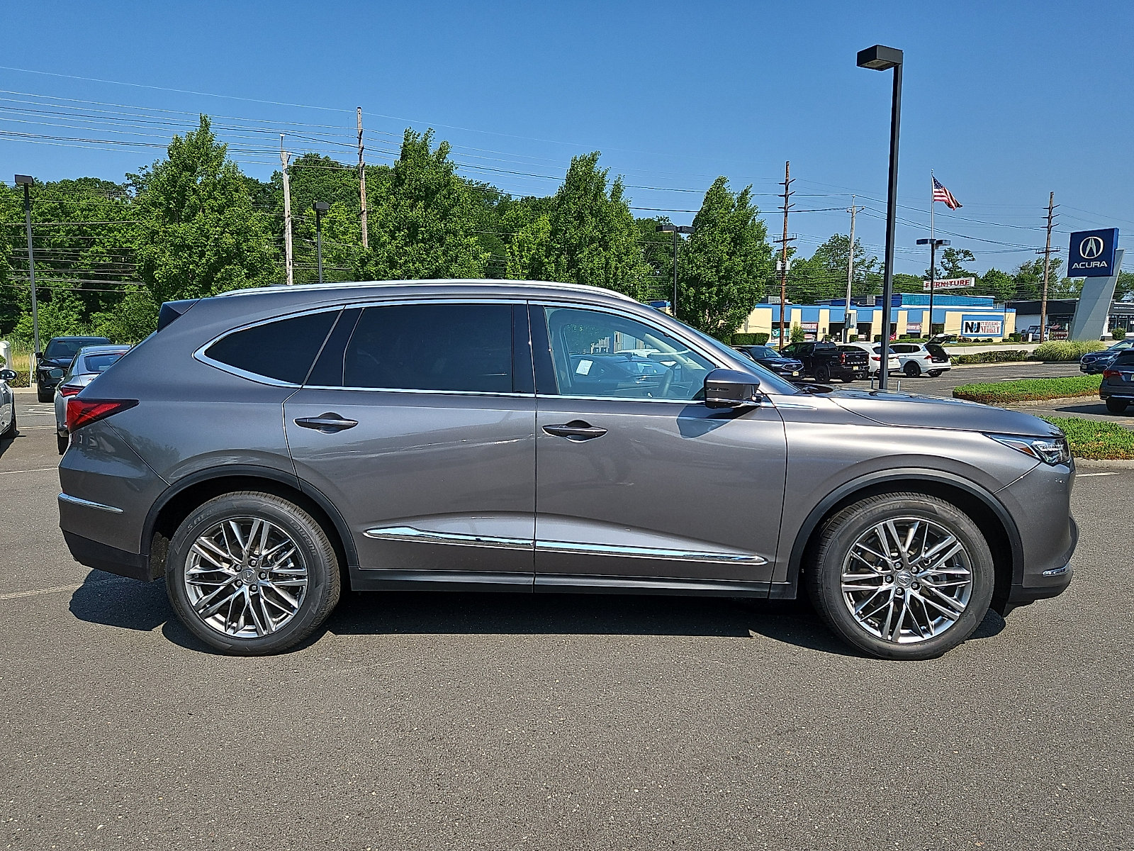 Certified 2023 Acura MDX SH-AWD w/ Advance Package image 8