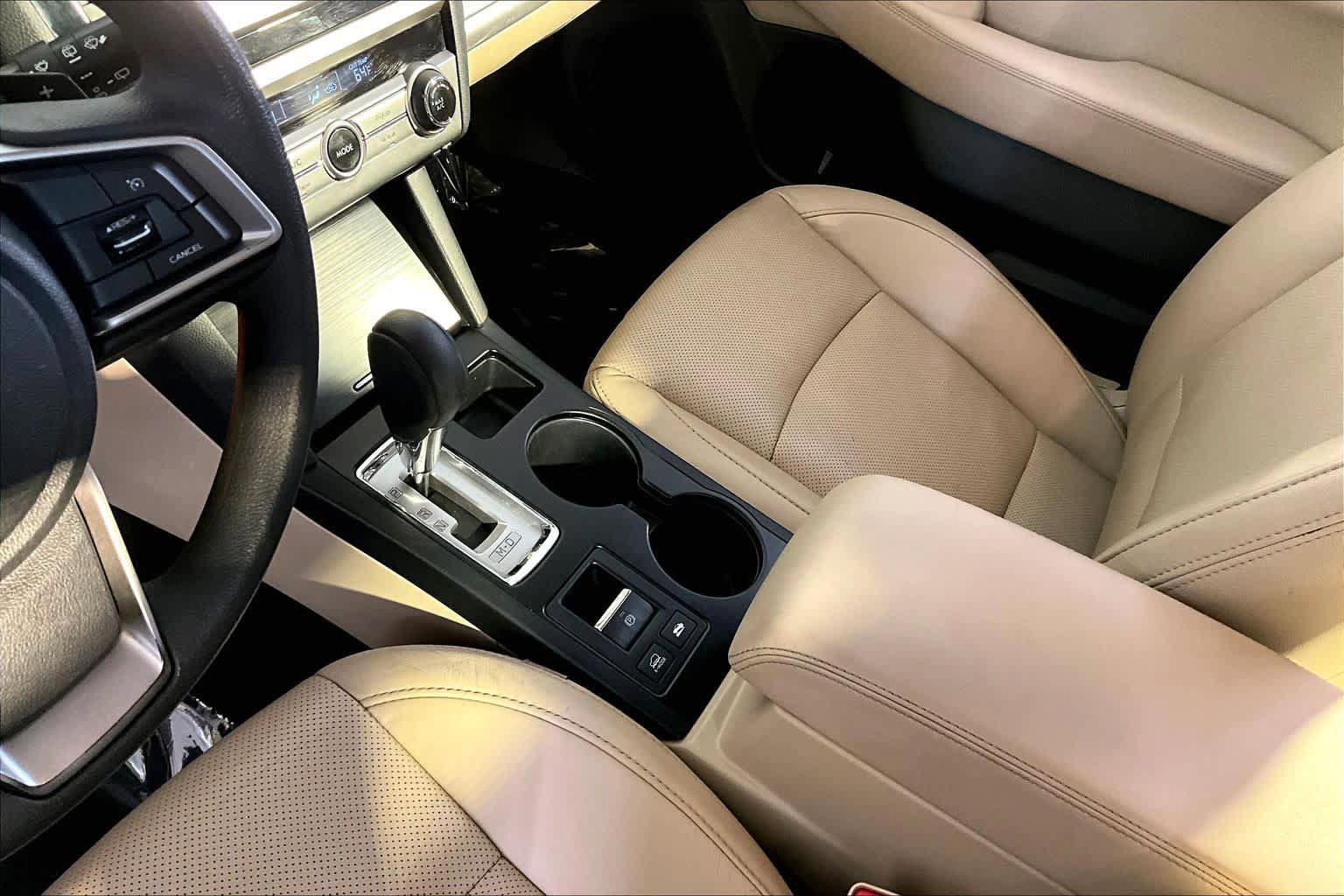 Used 2018 Subaru Outback 2.5i AWD/4WD image 16