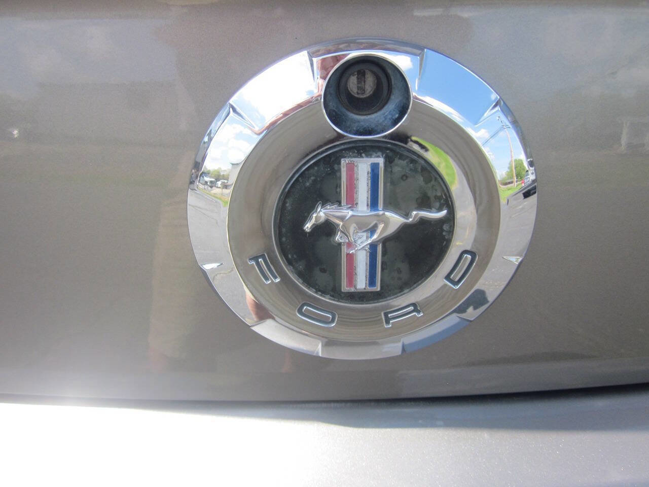 Used 2005 Ford Mustang Premium image 31