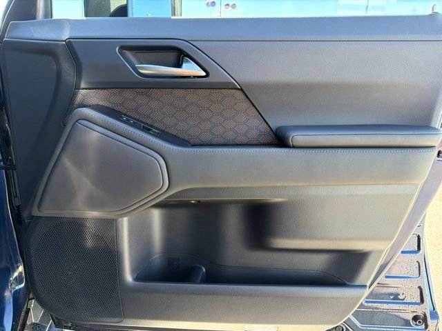 Used 2024 Lexus GX 550 w/ Accessory Package (2T) AWD/4WD image 11