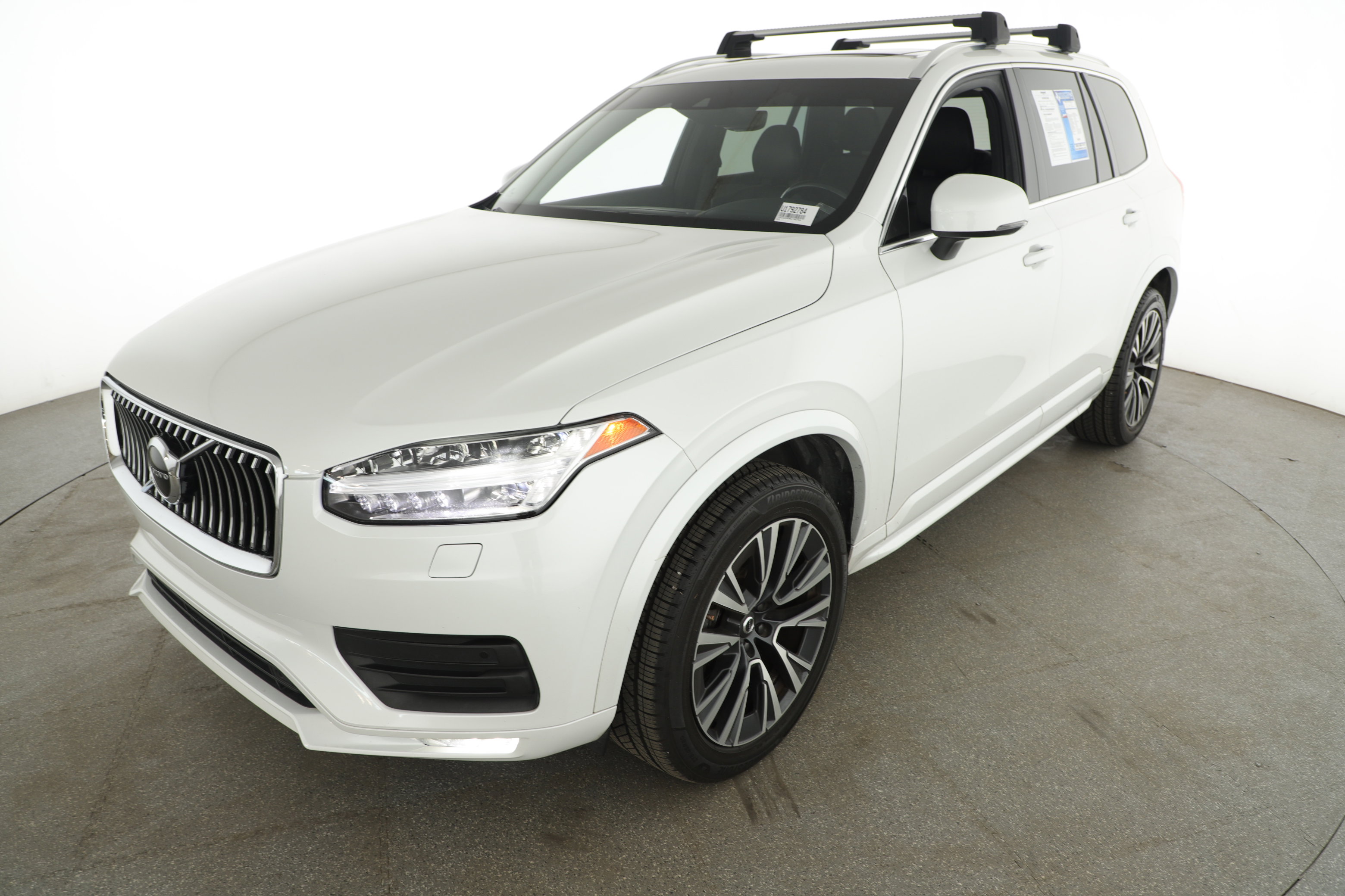 Used 2022 Volvo XC90 T5 Momentum w/ Climate Package image 3