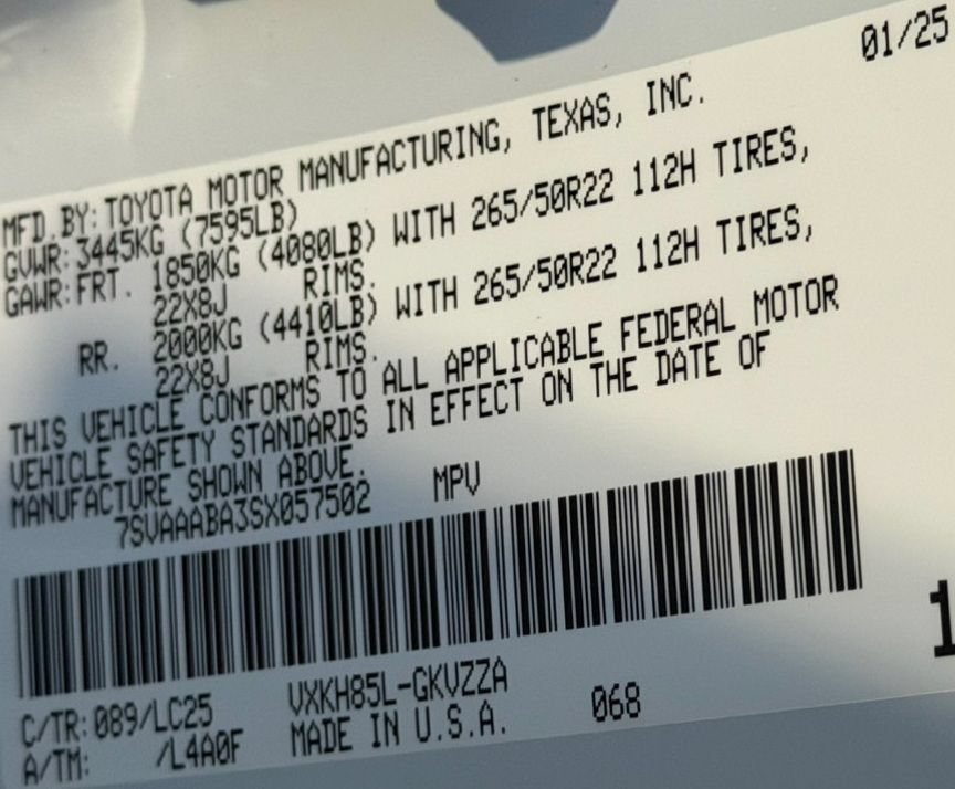 Used 2025 Toyota Sequoia Capstone AWD/4WD image 15