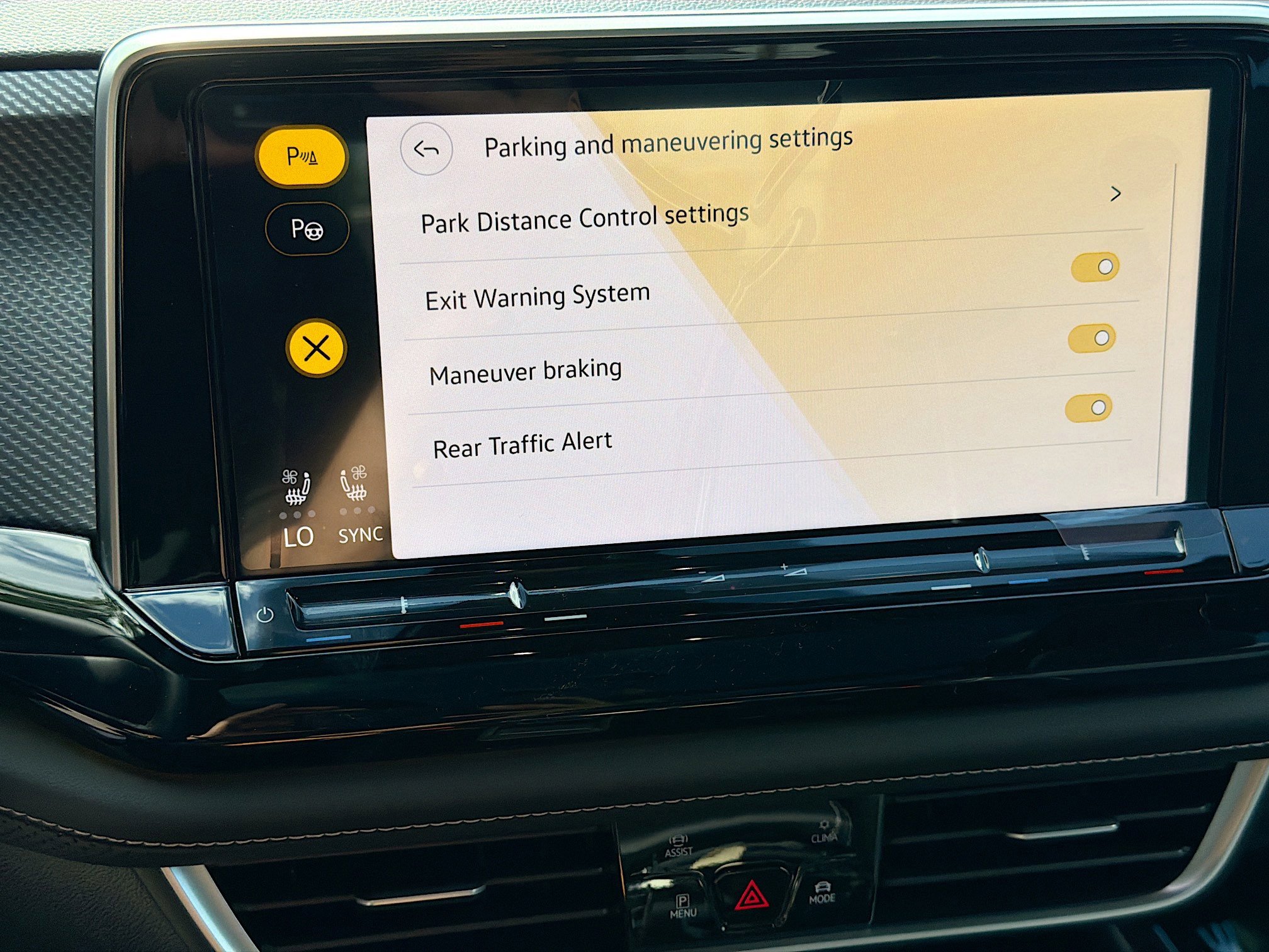 New 2026 Volkswagen Atlas Cross Sport SEL Premium R-Line image 33