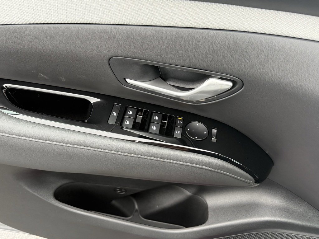 Certified 2025 Hyundai Santa Cruz Limited image 26