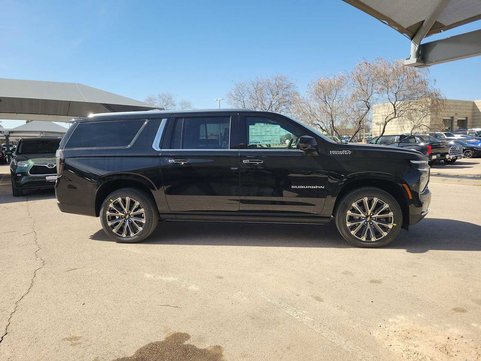 New 2026 Chevrolet Suburban High Country AWD/4WD image 9