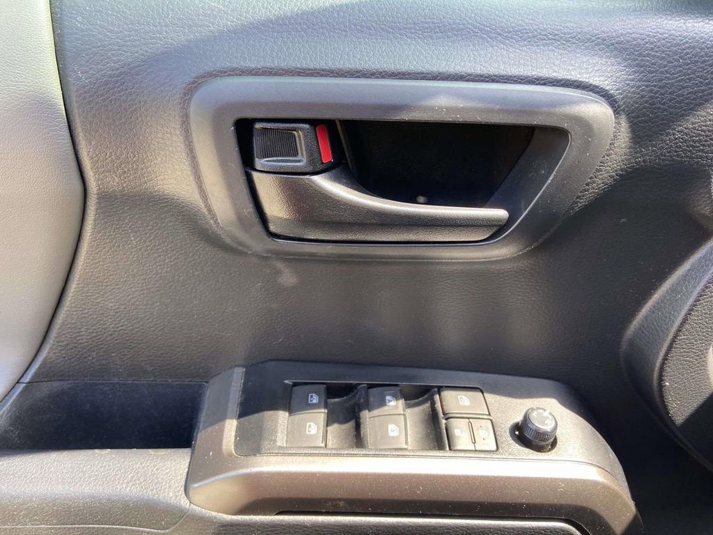 Used 2023 Toyota Tacoma SR5 w/ Technology Package RWD image 15
