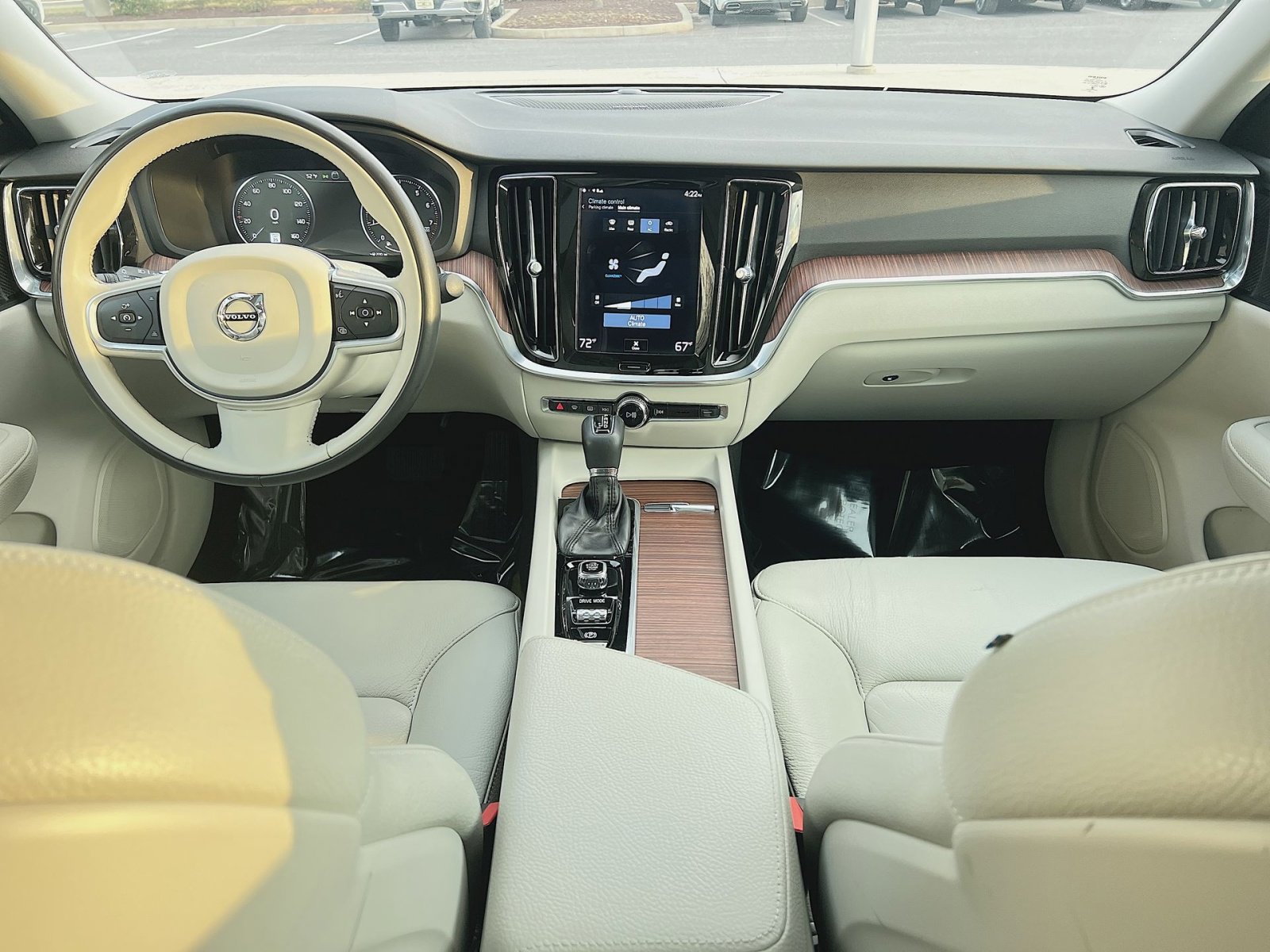 Used 2021 Volvo S60 T5 Momentum image 23