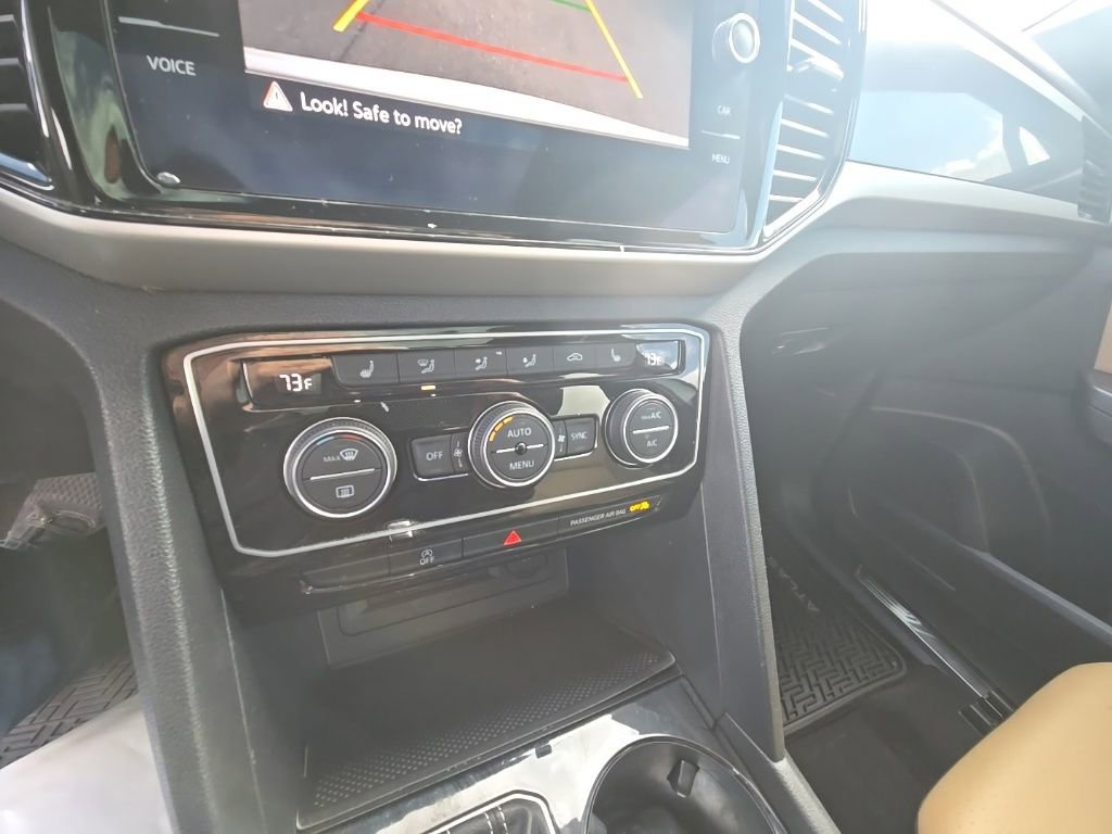 Used 2022 Volkswagen Atlas Cross Sport SEL R-Line image 22
