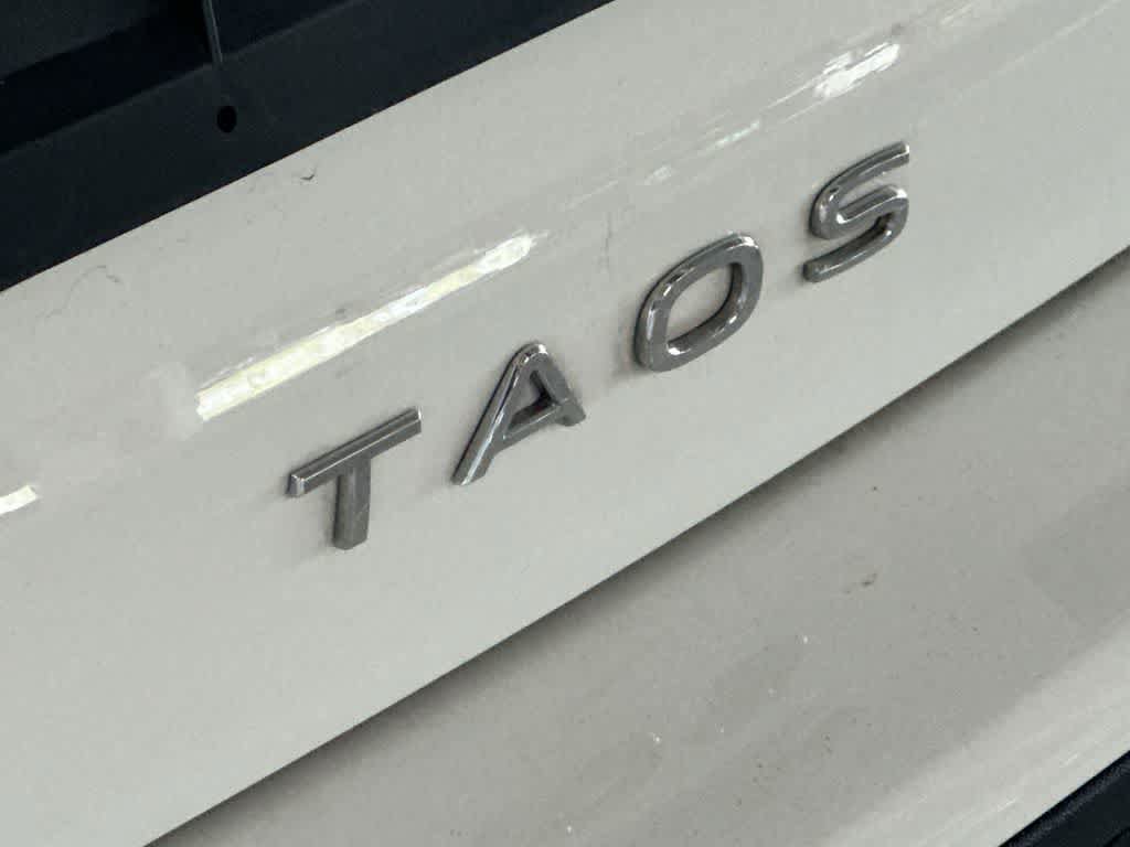 Certified 2023 Volkswagen Taos SE w/ Panoramic Sunroof Package FWD image 10