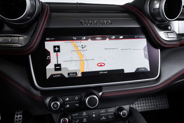 Used 2019 Ferrari GTC4Lusso AWD/4WD image 47