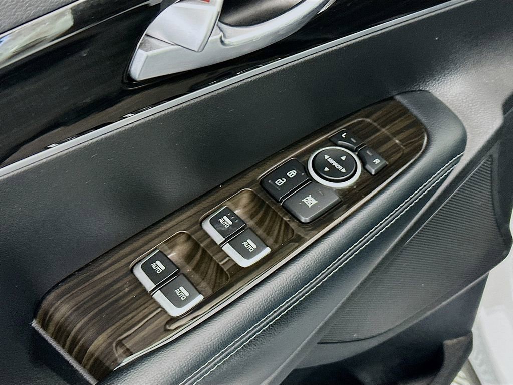 Used 2019 Kia Sorento LX image 17
