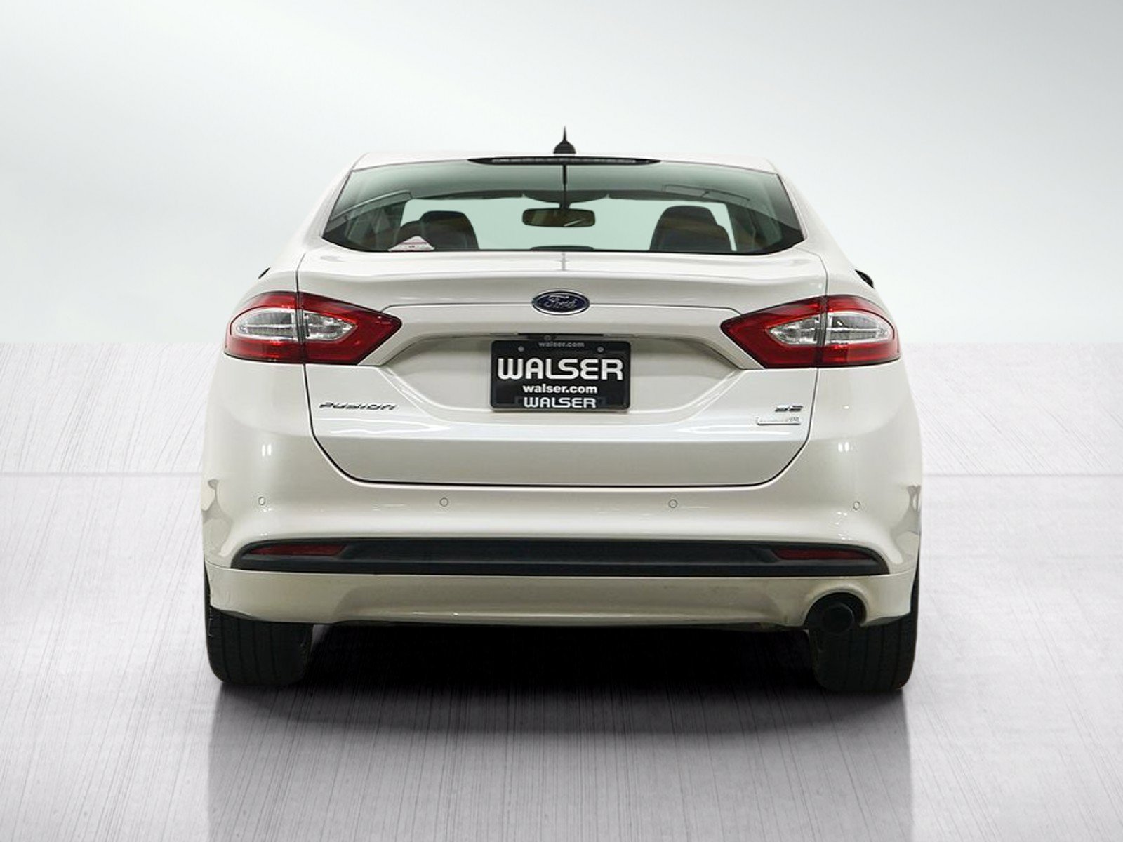 Used 2014 Ford Fusion SE w/ Equipment Group 202A FWD image 4