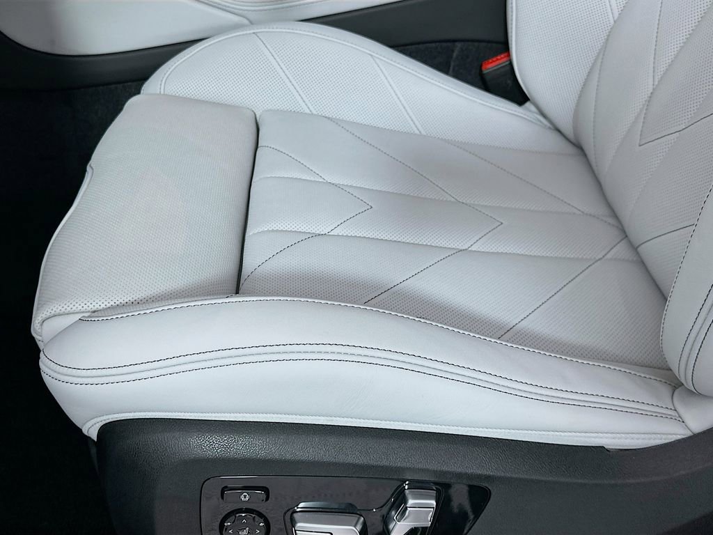 New 2026 BMW XM Label Red w/ M Driver's Package image 21