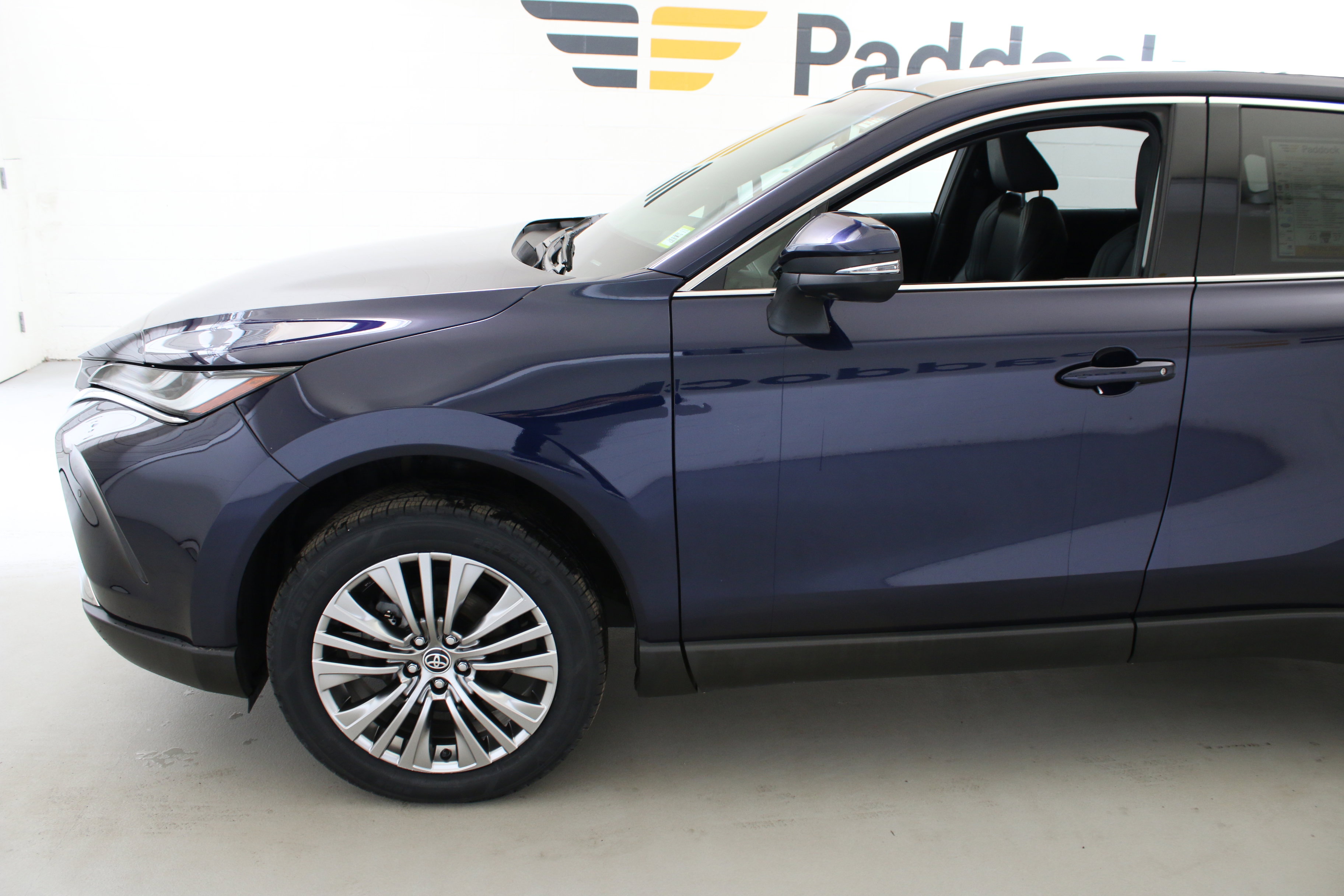 Used 2024 Toyota Venza Limited image 5