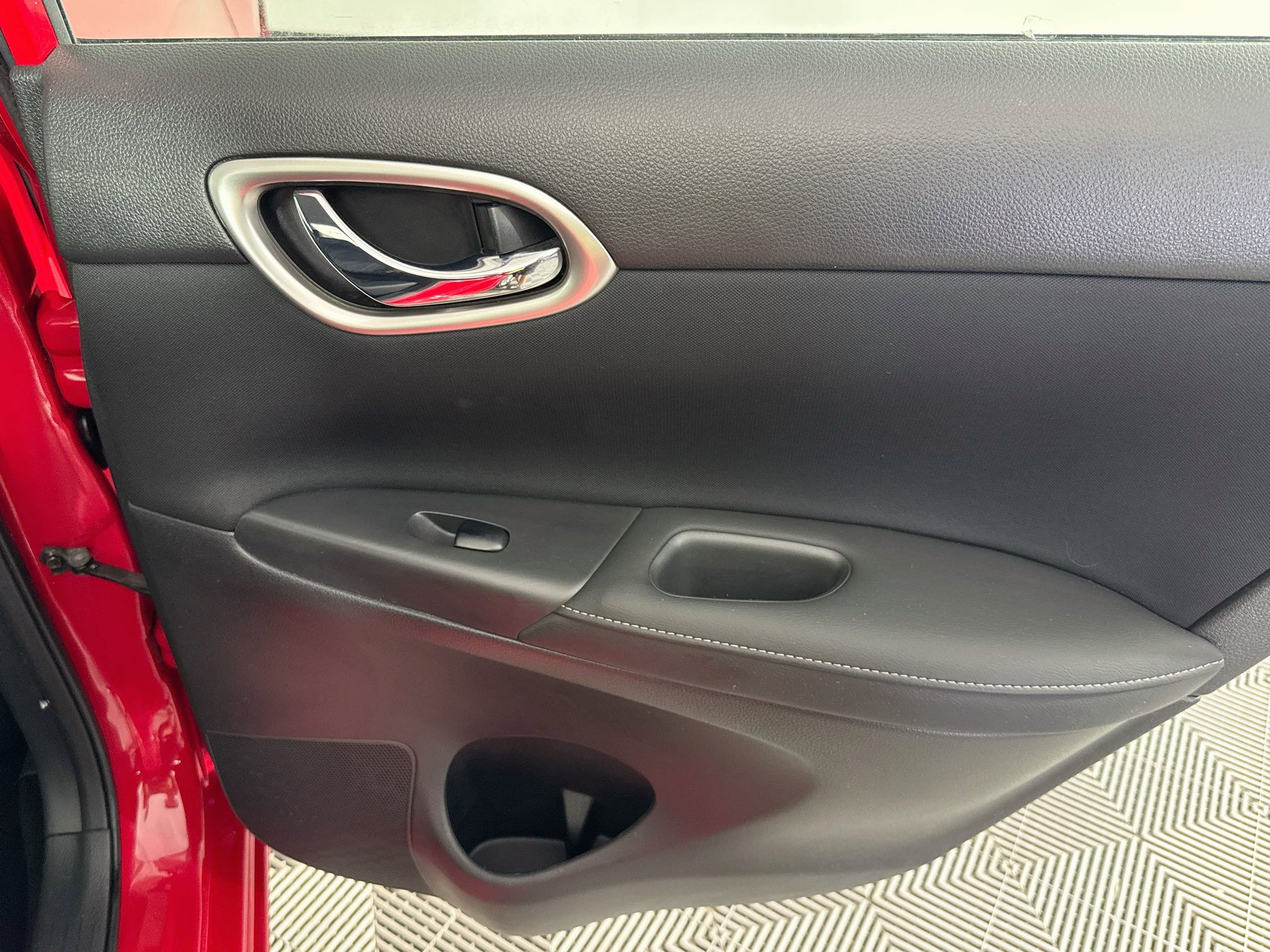 Used 2018 Nissan Sentra SV FWD image 47