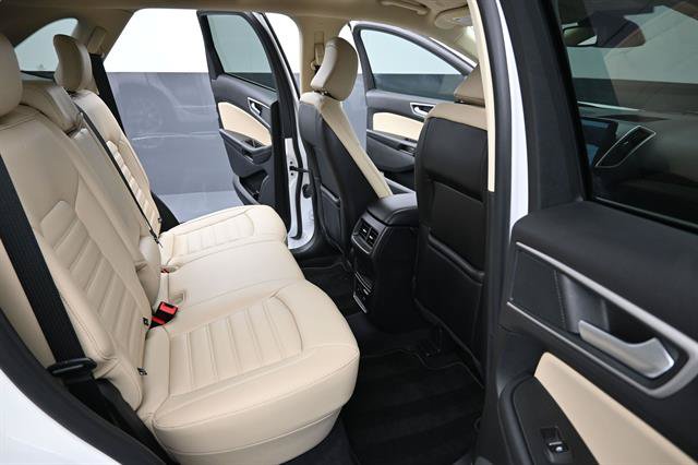 Certified 2024 Ford Edge SEL w/ Convenience Package AWD/4WD image 17