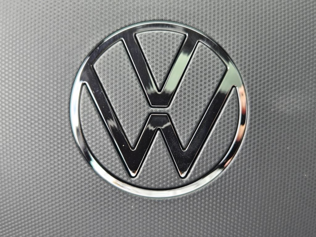 New 2026 Volkswagen GTI SE FWD image 17
