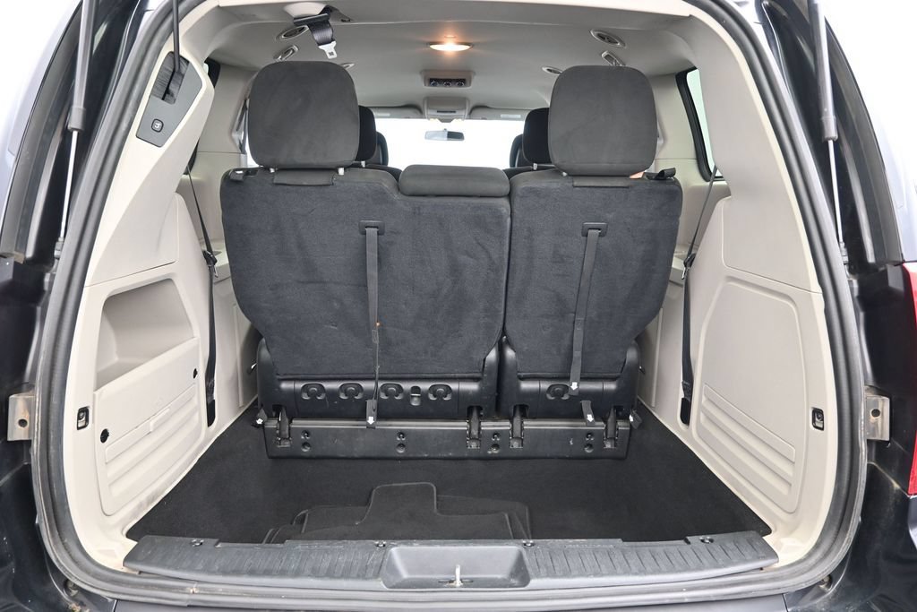 Used 2016 Dodge Grand Caravan SXT FWD image 28