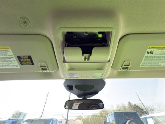 Used 2020 Ford Escape SE FWD image 18