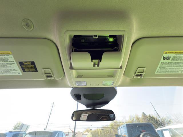 Used 2020 Ford Escape SE FWD image 18
