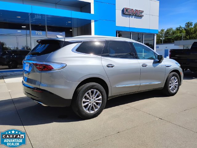 Used 2024 Buick Enclave Essence w/ Trailering Package, 5000 lbs. AWD/4WD image 8