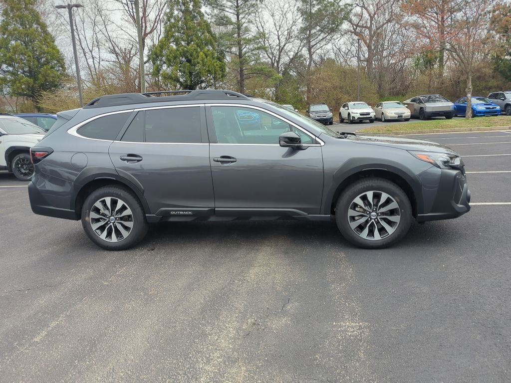 Used 2025 Subaru Outback Limited image 2
