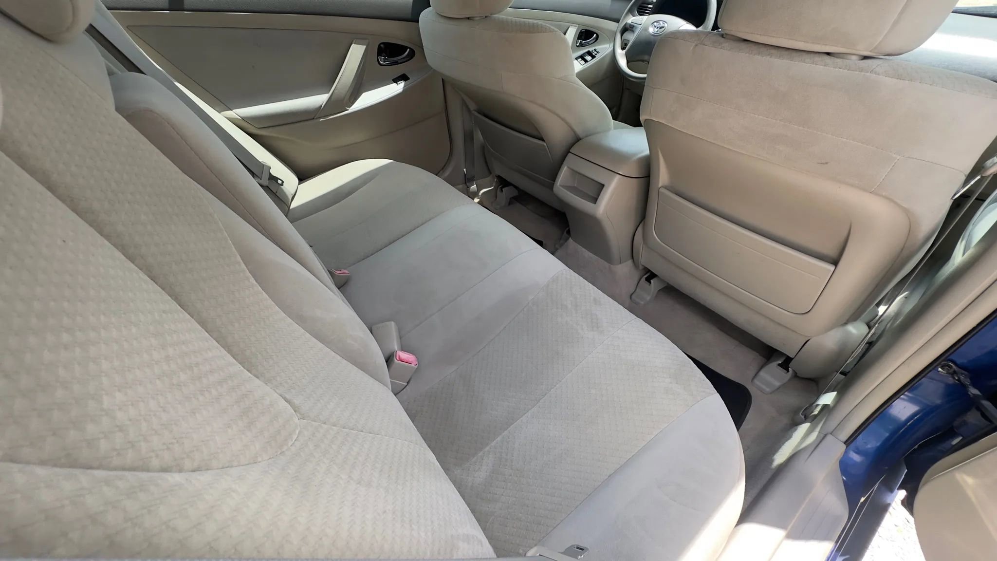 Used 2009 Toyota Camry LE FWD image 19