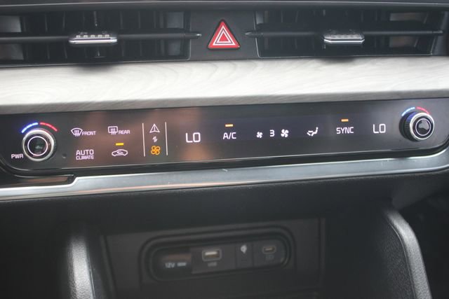 Used 2023 Kia Sportage X-Line w/ X-Line Premium Package image 9