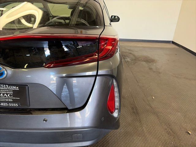 Used 2017 Toyota Prius Prime Advanced w/ Carpet Mat Package image 11