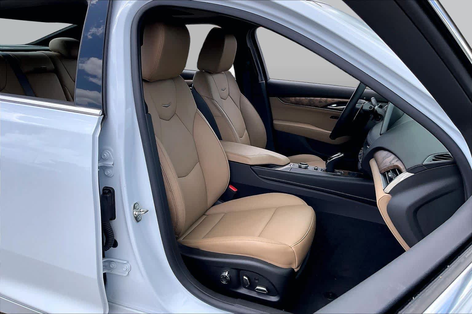 Used 2026 Cadillac CT5 Premium Luxury w/ Technology Package RWD image 8