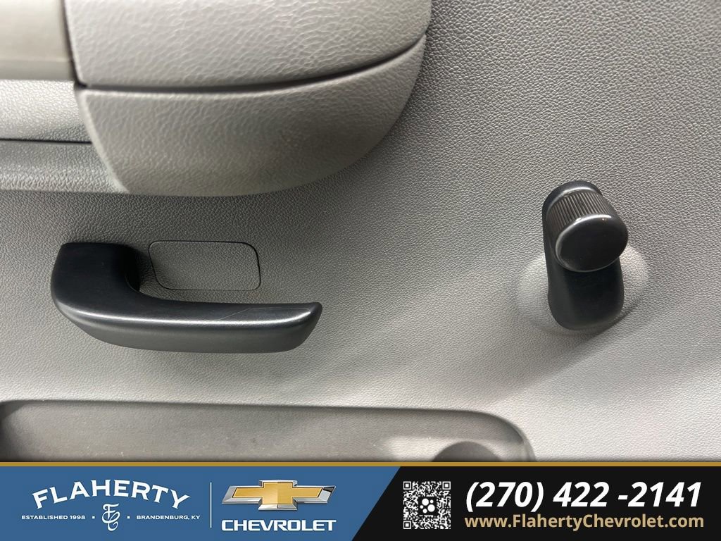 Used 2009 Chevrolet Silverado 3500 W/T w/ Snow Plow Prep Package image 18