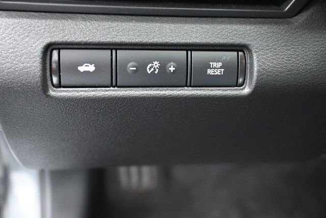 Used 2024 Nissan Altima 2.5 SV FWD image 21