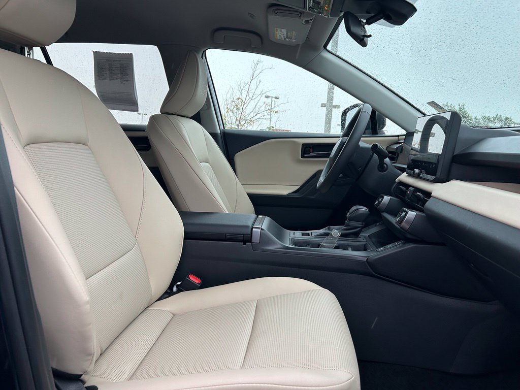 Used 2026 Toyota RAV4 XLE Premium AWD/4WD image 31
