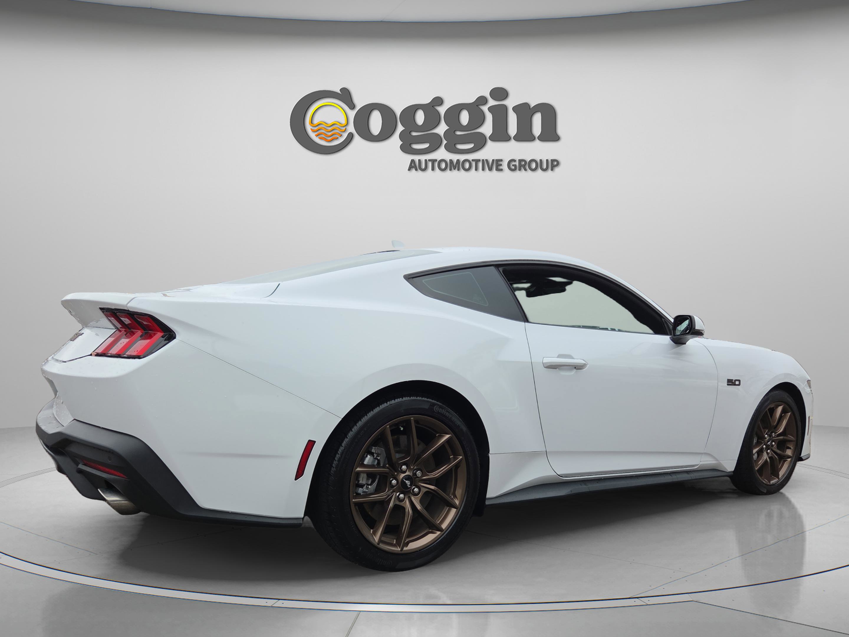 Used 2024 Ford Mustang GT Premium image 5